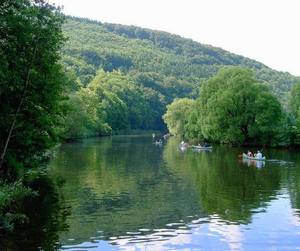 2-tägige Kanutour auf der Lahn ab Leun 2-tägige Kanutour auf der Lahn ab Leun